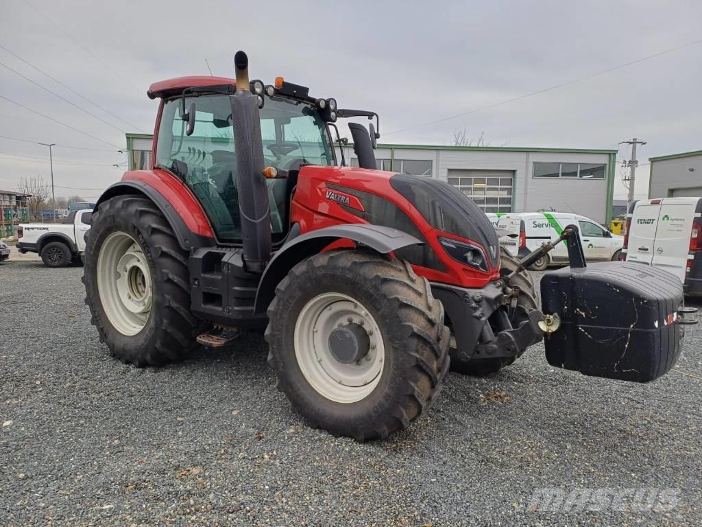 Valtra T 234 Traktorid