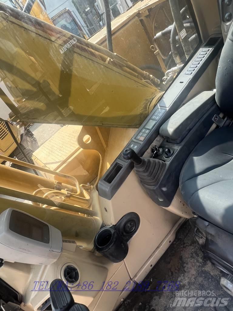 CAT 320C Roomikekskavaatorid