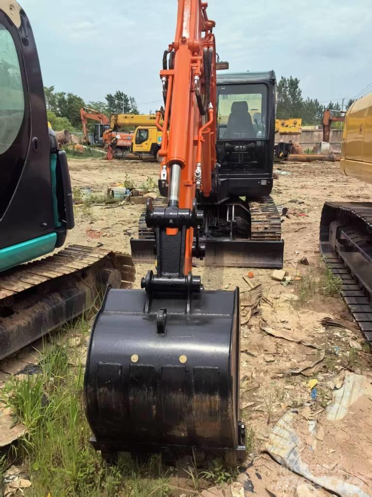 Doosan DX 60 Roomikekskavaatorid