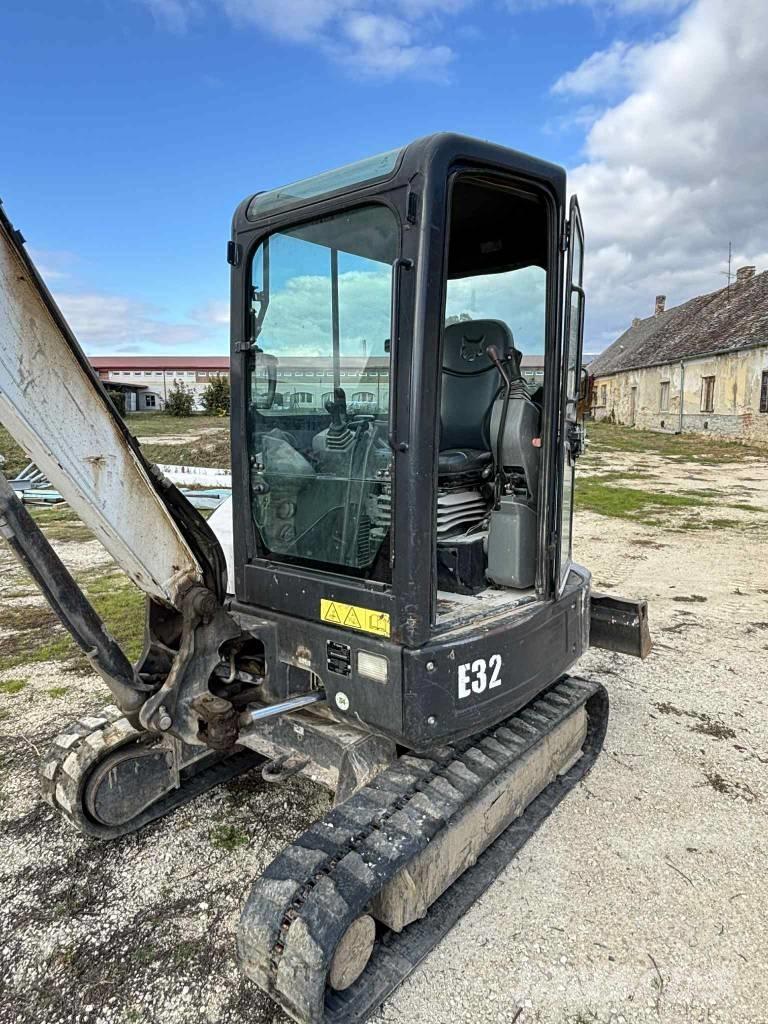 Bobcat E 32 Miniekskavaatorid < 7 t