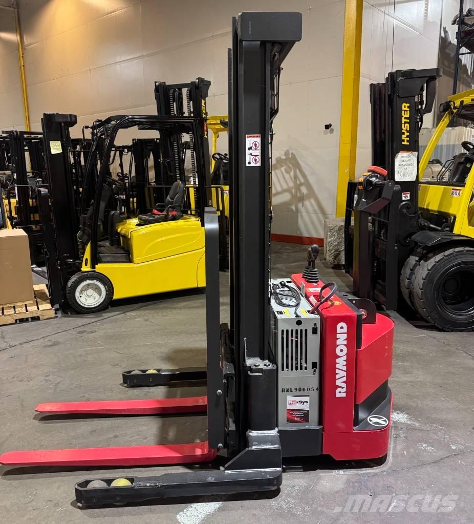 Raymond RSS40 Platvormiga virnastajad