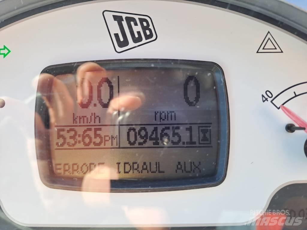 JCB Fastrac 8250 Traktorid