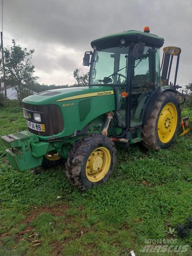 John Deere 5075 E Traktorid