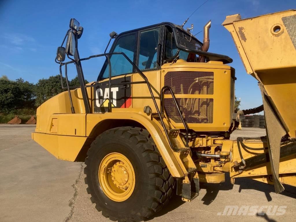 CAT 730 C Liigendraamiga pinnaseveokid
