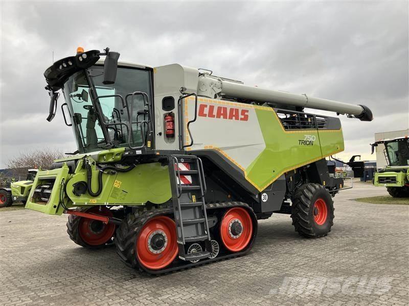 CLAAS TRION 750 TT Teraviljakombainid