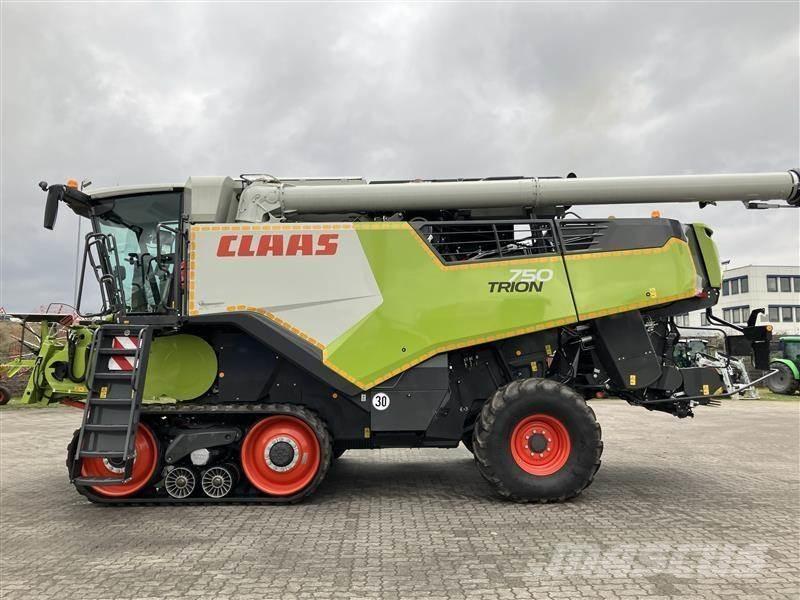 CLAAS TRION 750 TT Teraviljakombainid