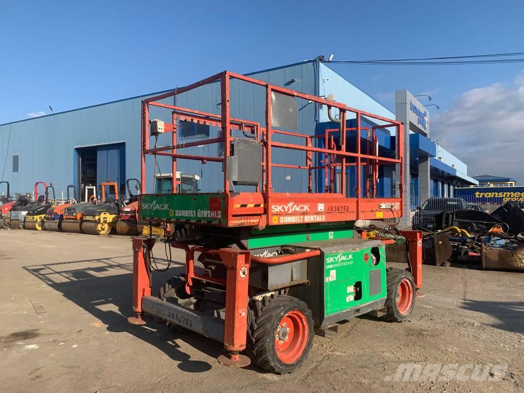 SkyJack SJ 6832 RT Käärtõstukid