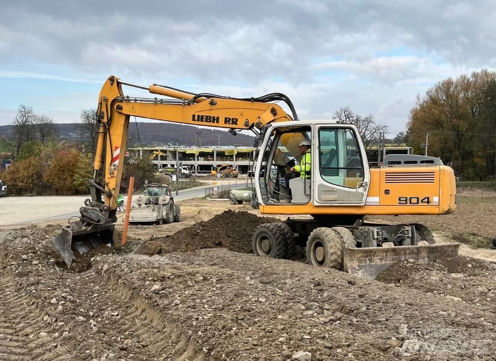 Liebherr A-904 900 Ratasekskavaatorid