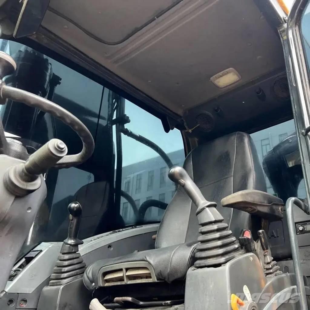 Hyundai R210W-9T Ratasekskavaatorid
