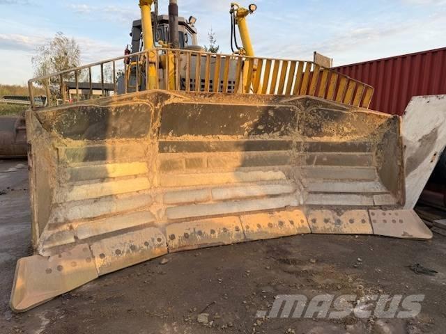 Komatsu D 155 A-3 Buldooserid