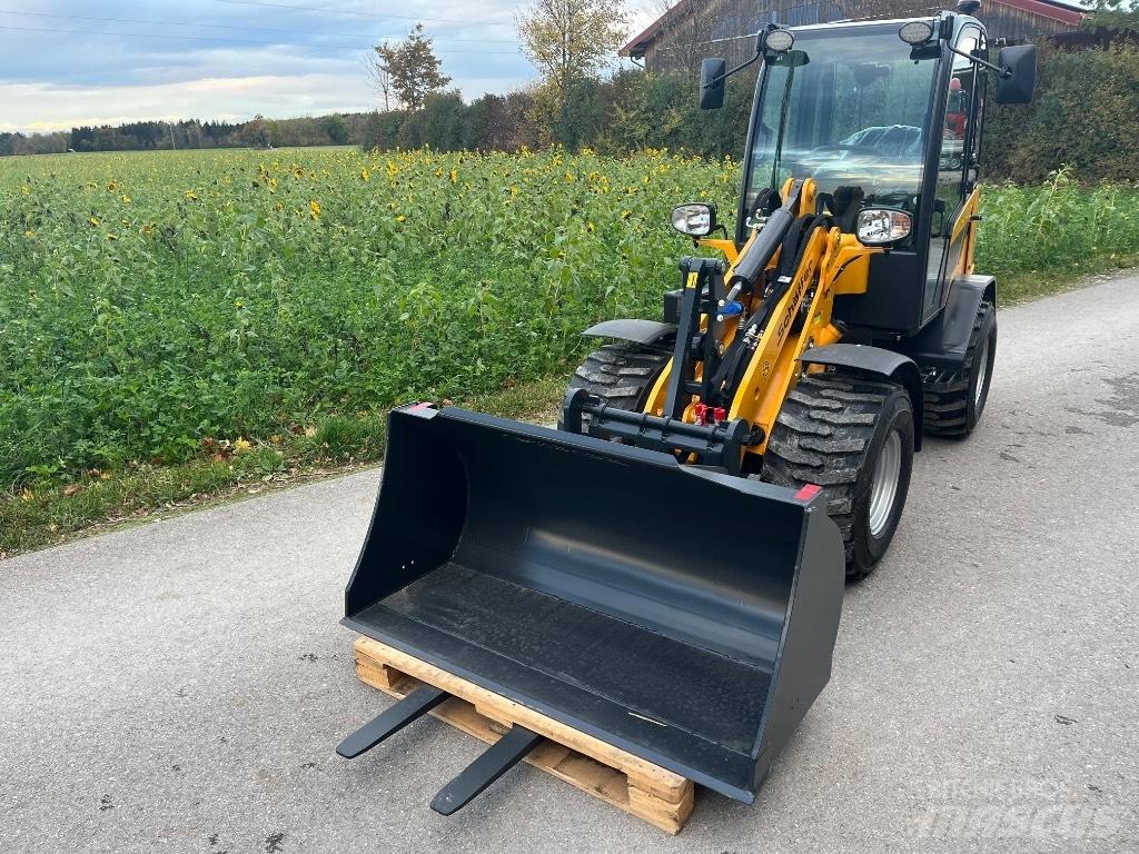 Schäffer 2445S Kompaktlaadurid