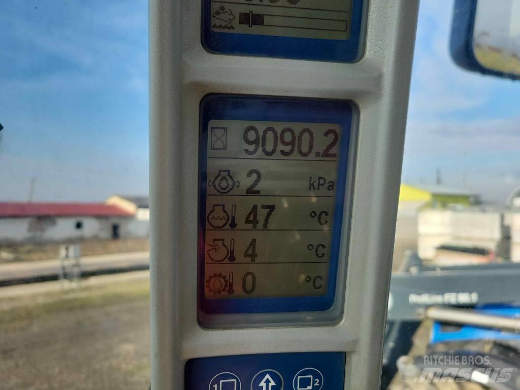 New Holland T 8.360 Traktorid