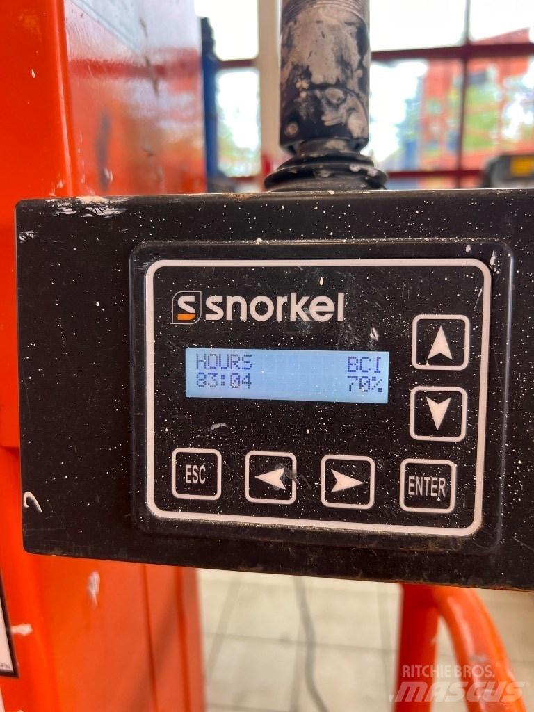Snorkel TM 12 Vertikaalsed mast tõstukid