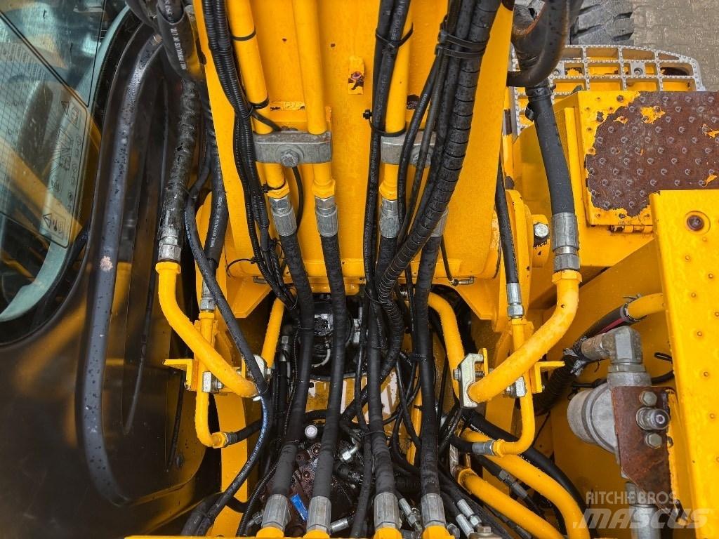 JCB JS 145 W - 160 W Ratasekskavaatorid