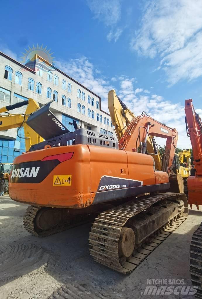 Doosan DX 300 LC Roomikekskavaatorid