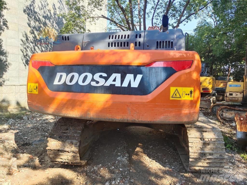 Doosan DX 300 LC Roomikekskavaatorid