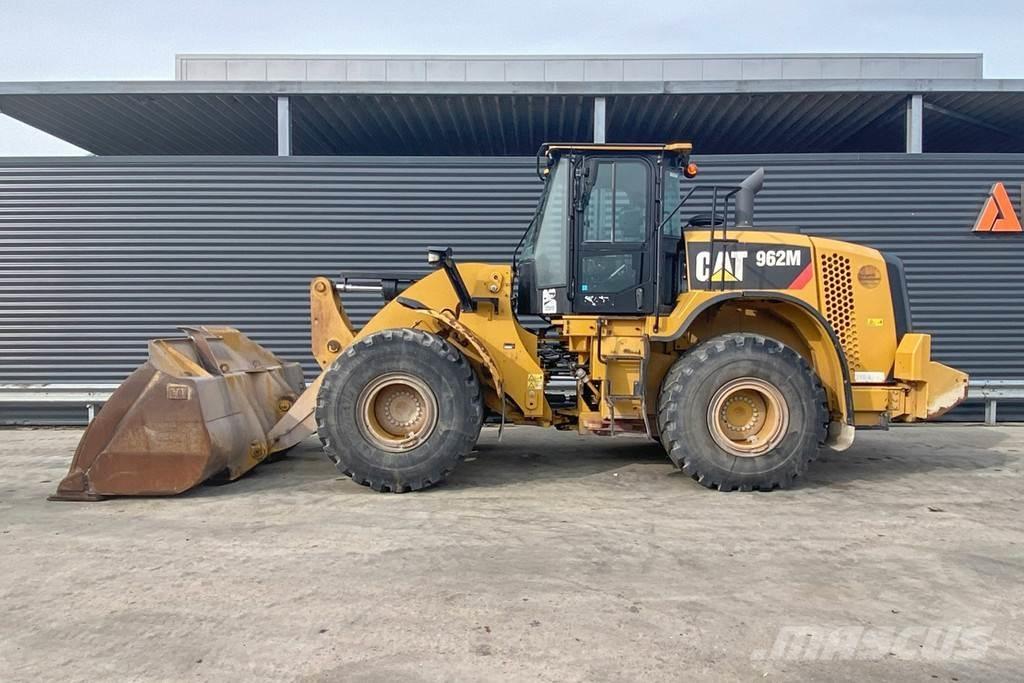 CAT 962M Rataslaadurid