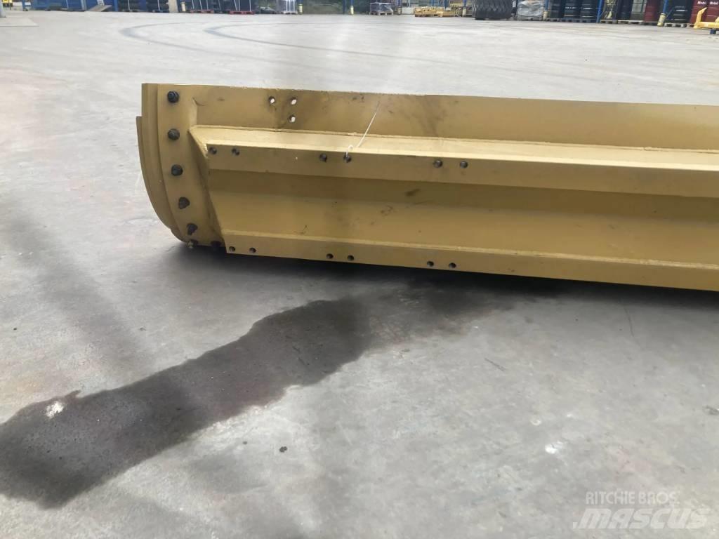 CAT 140M Moldboard Sahaterad