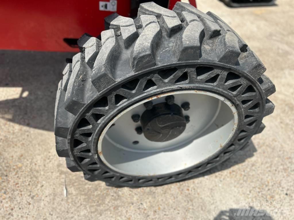 Manitou 200 ATJ RC Iseliikuvad poomtõstukid