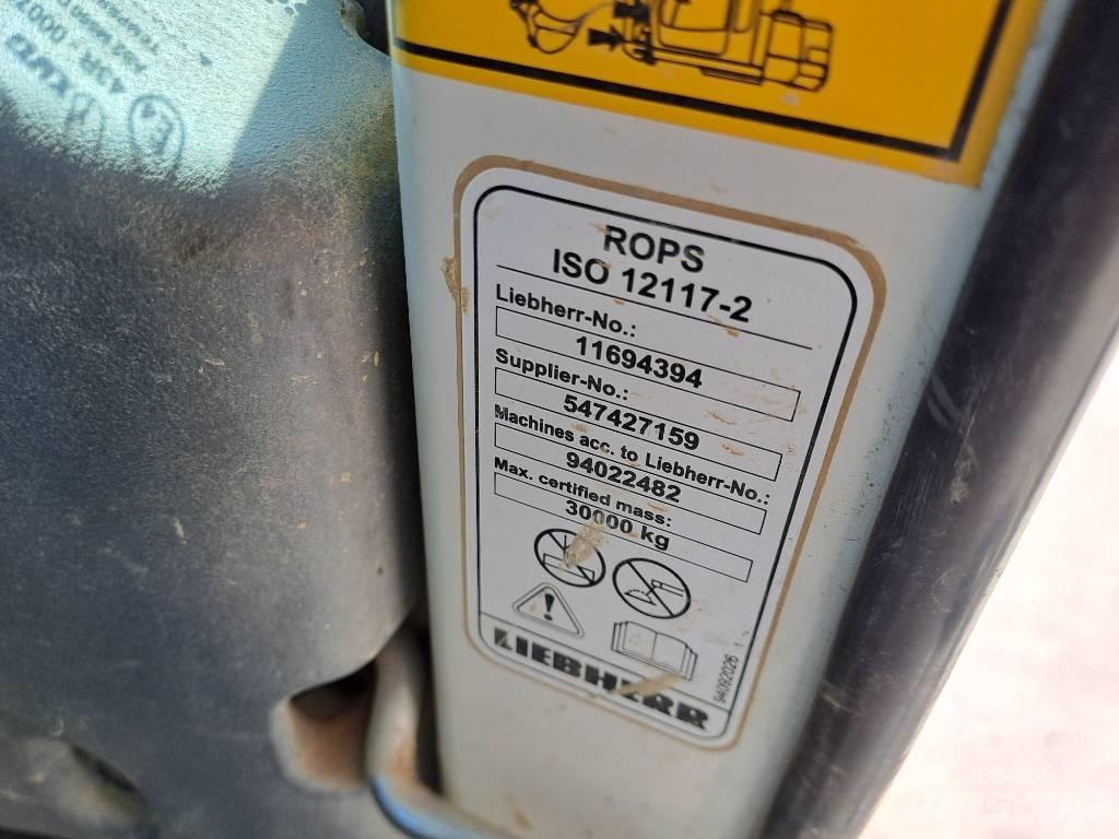 Liebherr R922LC Roomikekskavaatorid