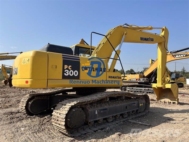 Komatsu PC 300 Roomikekskavaatorid