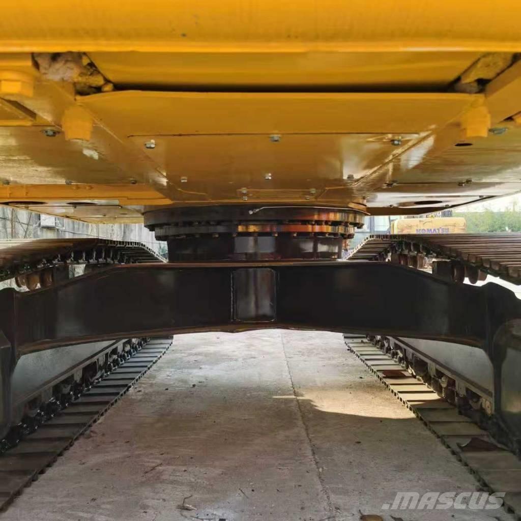 Komatsu PC 200-8 Roomikekskavaatorid