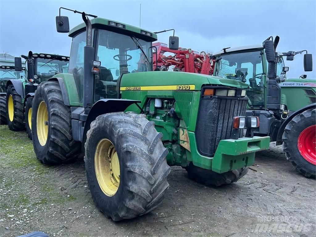 John Deere 8100 Traktorid