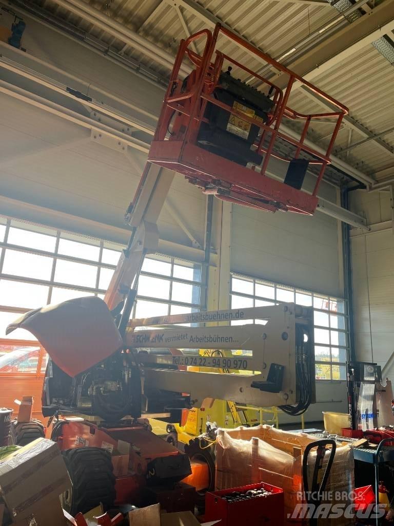 JLG 450 AJ II Iseliikuvad poomtõstukid