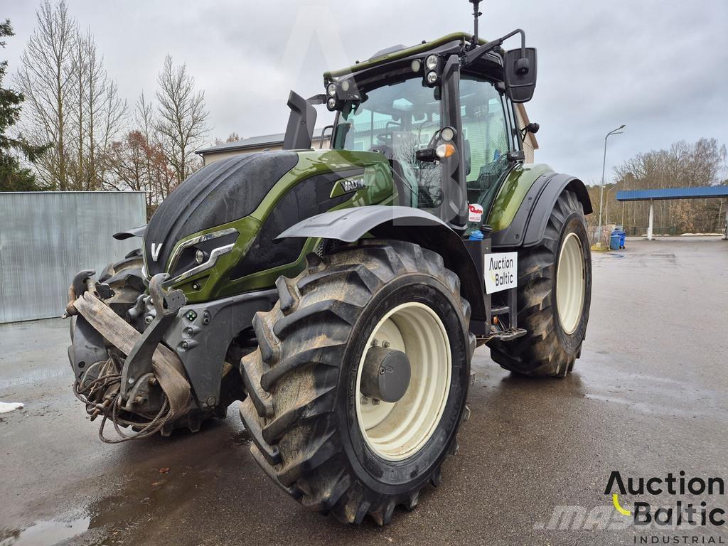 Valtra T235 Traktorid