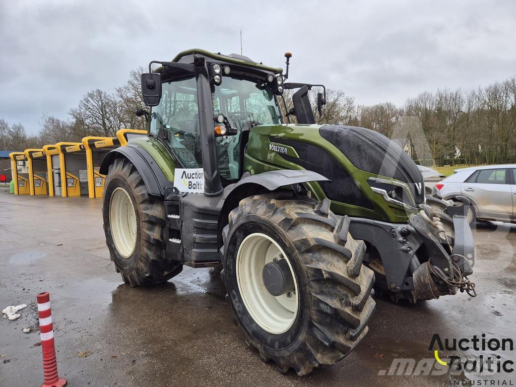 Valtra T235 Traktorid