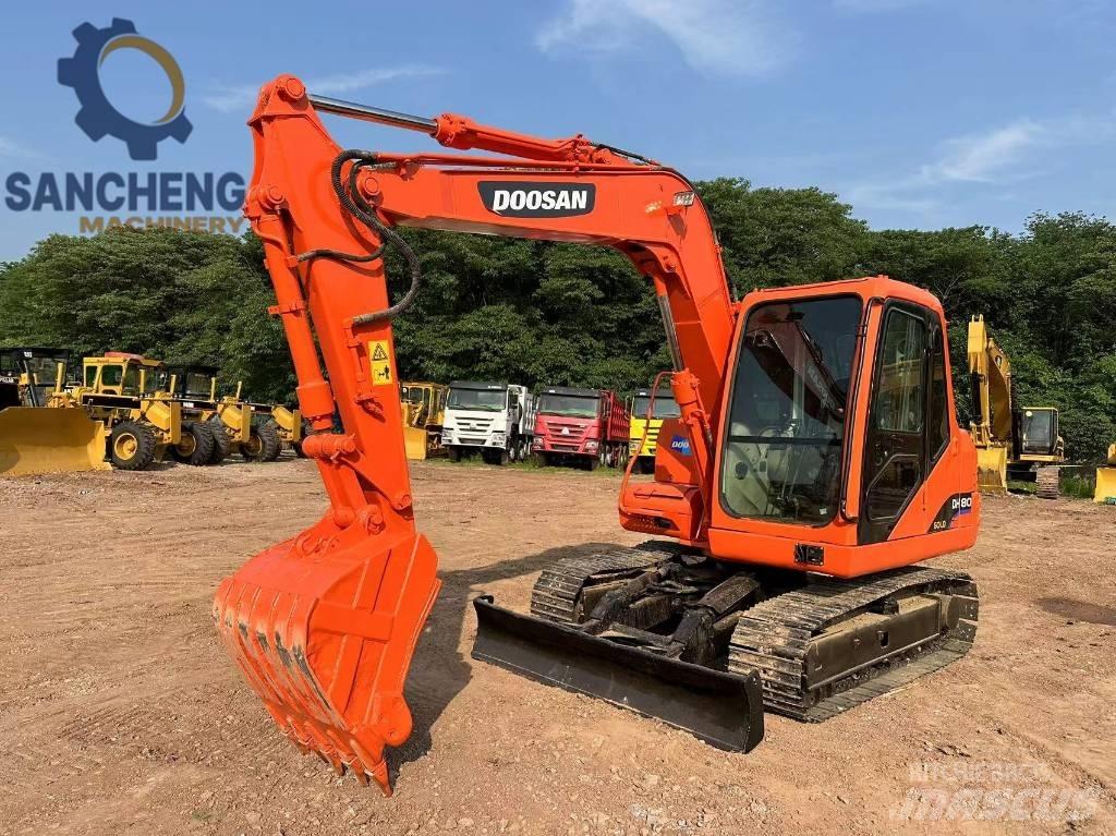 Doosan DH 80 Väikeekskavaatorid 7t-12t