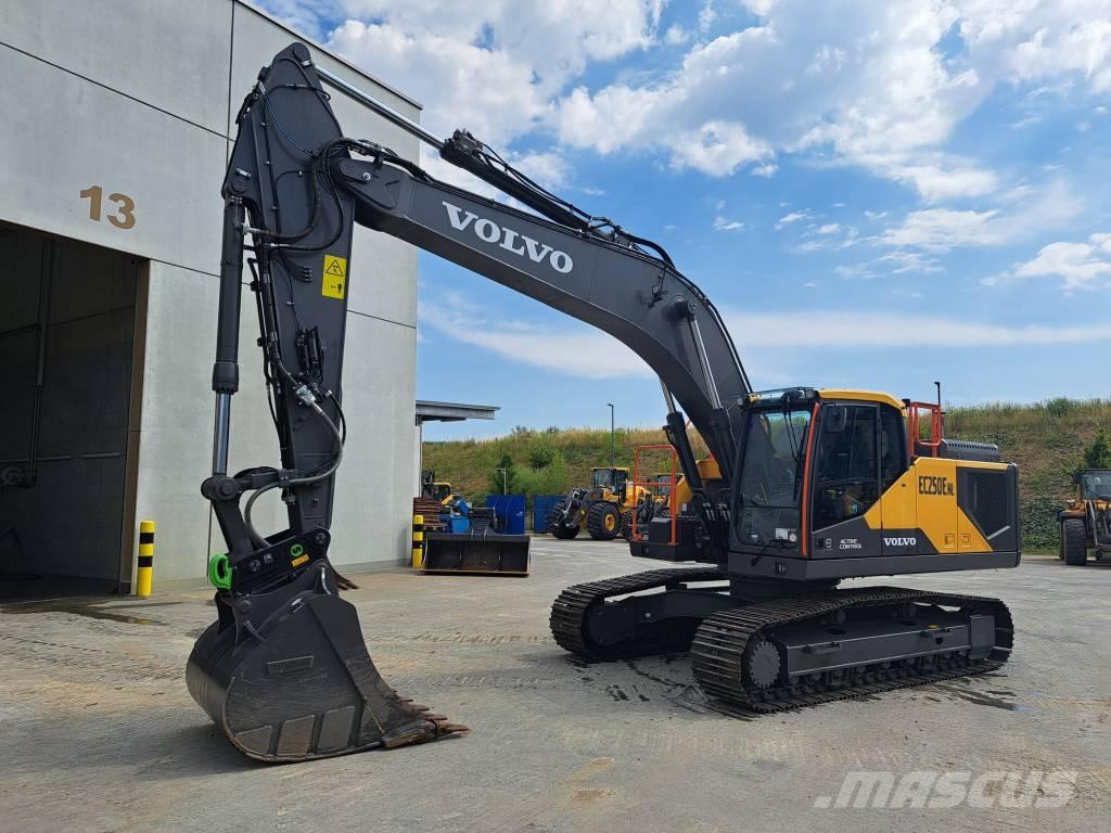 Volvo EC250ENL Roomikekskavaatorid
