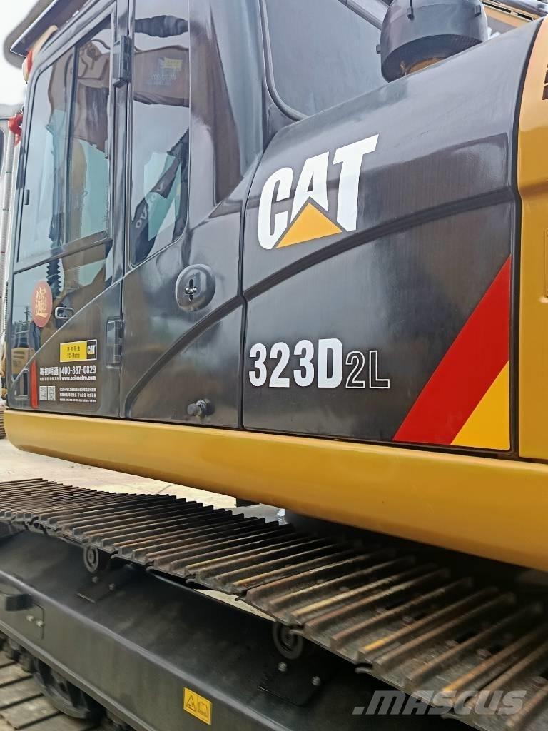 CAT 323 D L Roomikekskavaatorid