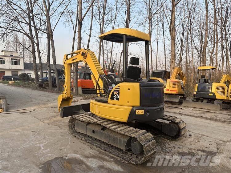 Komatsu PC 40 Roomikekskavaatorid