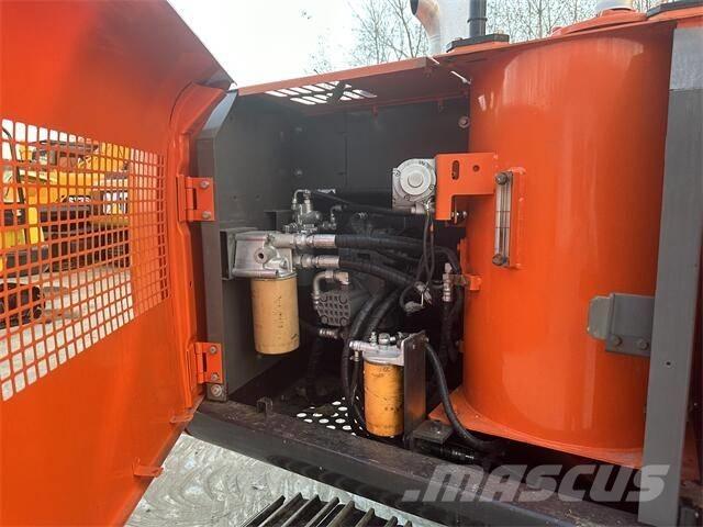 Hitachi ZX120 Roomikekskavaatorid