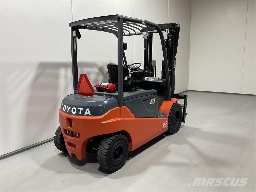 Toyota 8FBMT45 Elektritõstukid