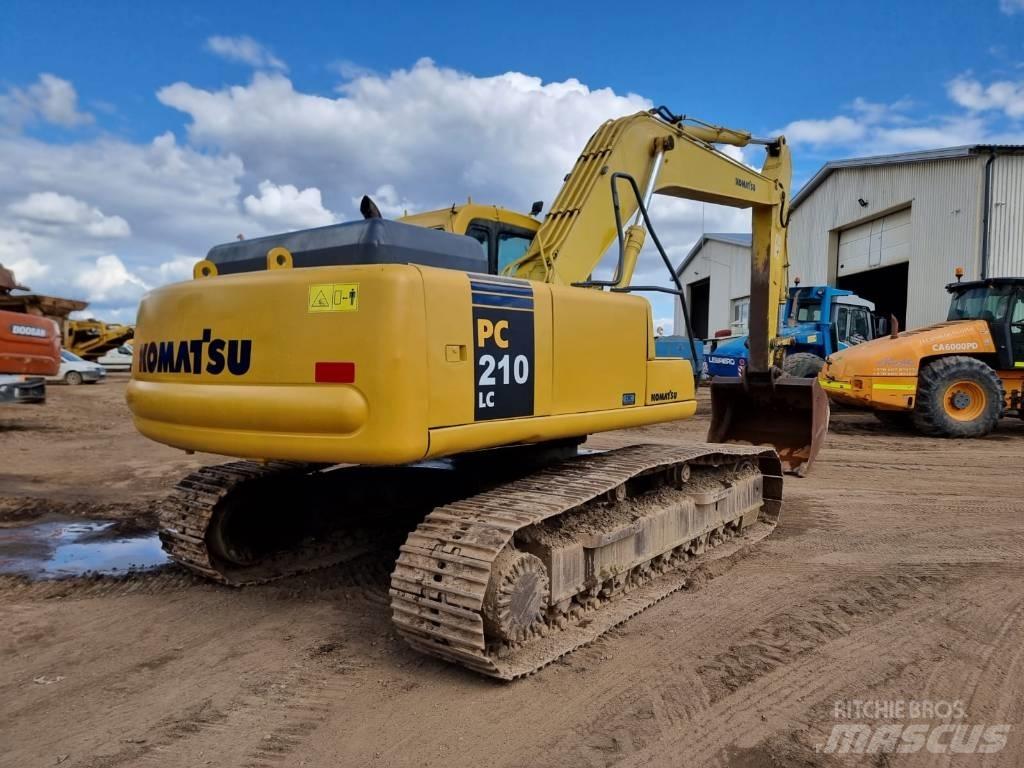 Komatsu PC 210-6 Roomikekskavaatorid