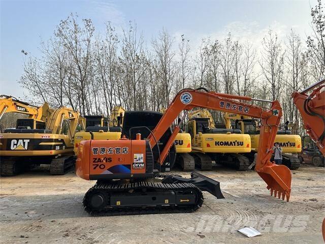 Hitachi ZX70 Roomikekskavaatorid