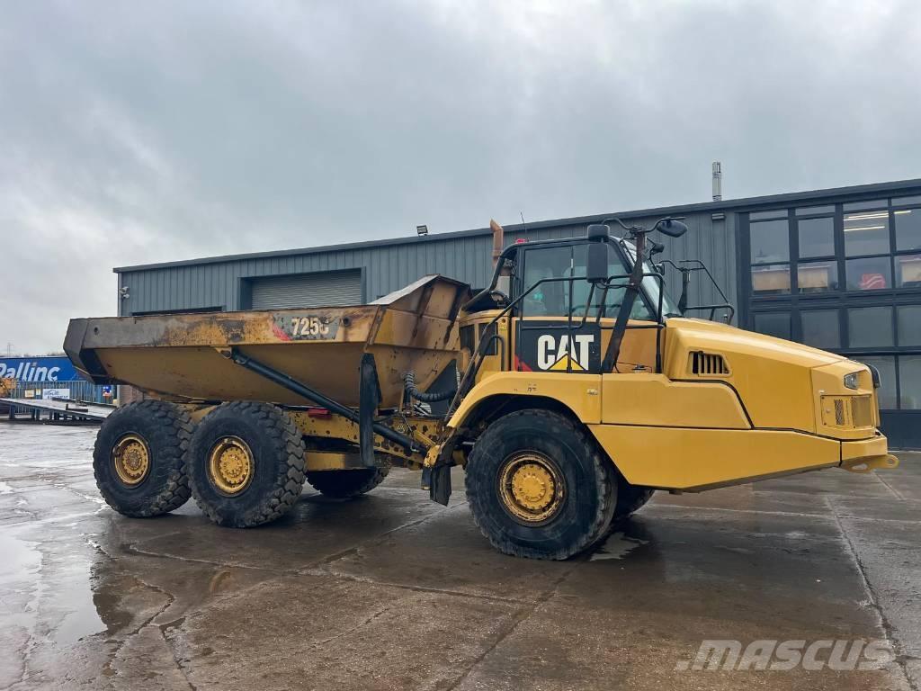 CAT 725 C Liigendraamiga pinnaseveokid