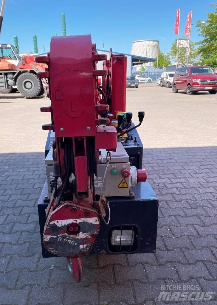 Unic URW-095 Minikraanad
