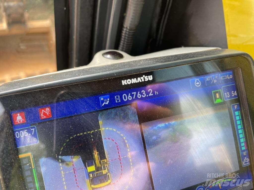 Komatsu PC 210 LC-11 Roomikekskavaatorid