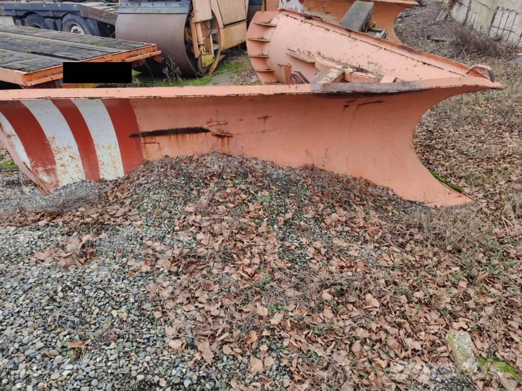 Unimog pług ciężki Lumesahad