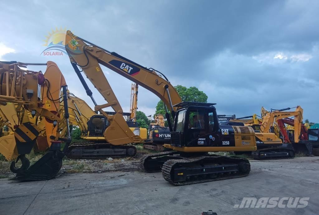 CAT 325 D Roomikekskavaatorid