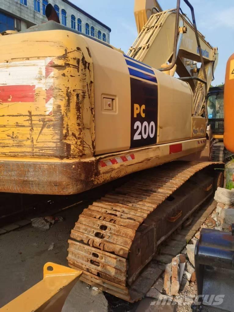 Komatsu PC 200-7 Crawler excavators
