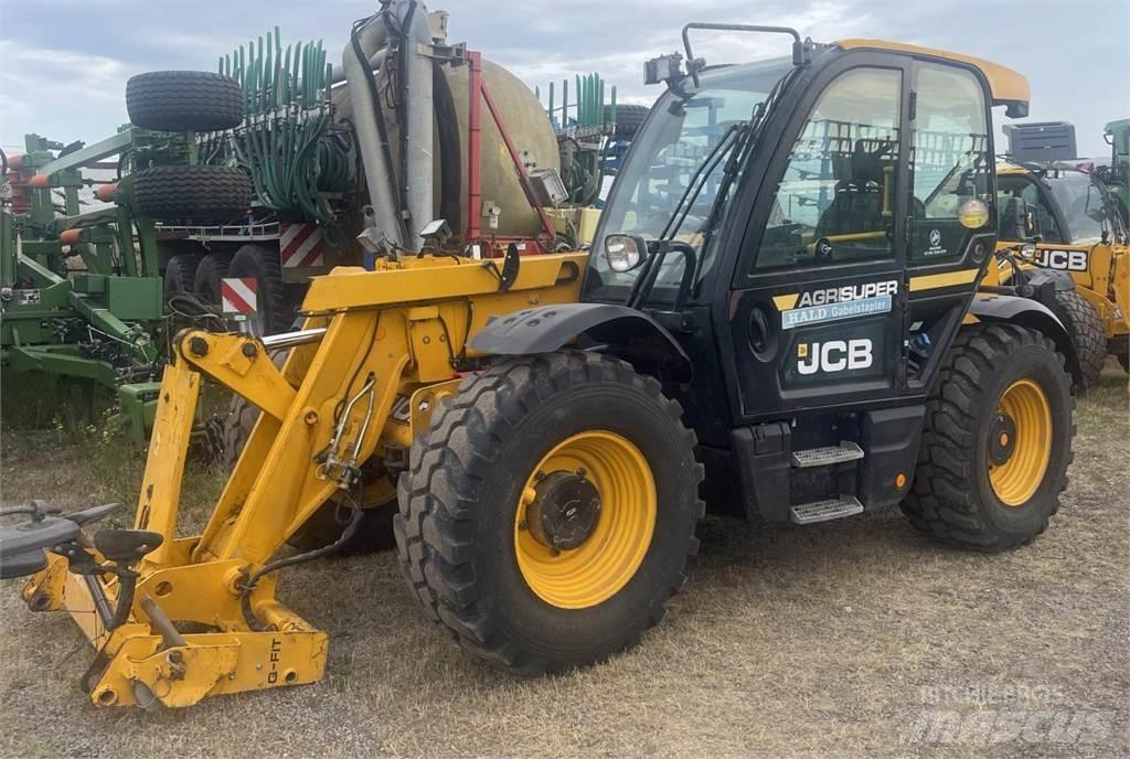 JCB 542-70 Põllumajanduslikud teleskoopkäitlejad