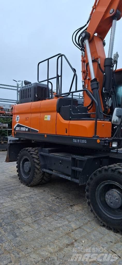 Doosan DX 190 W-7 Ratasekskavaatorid