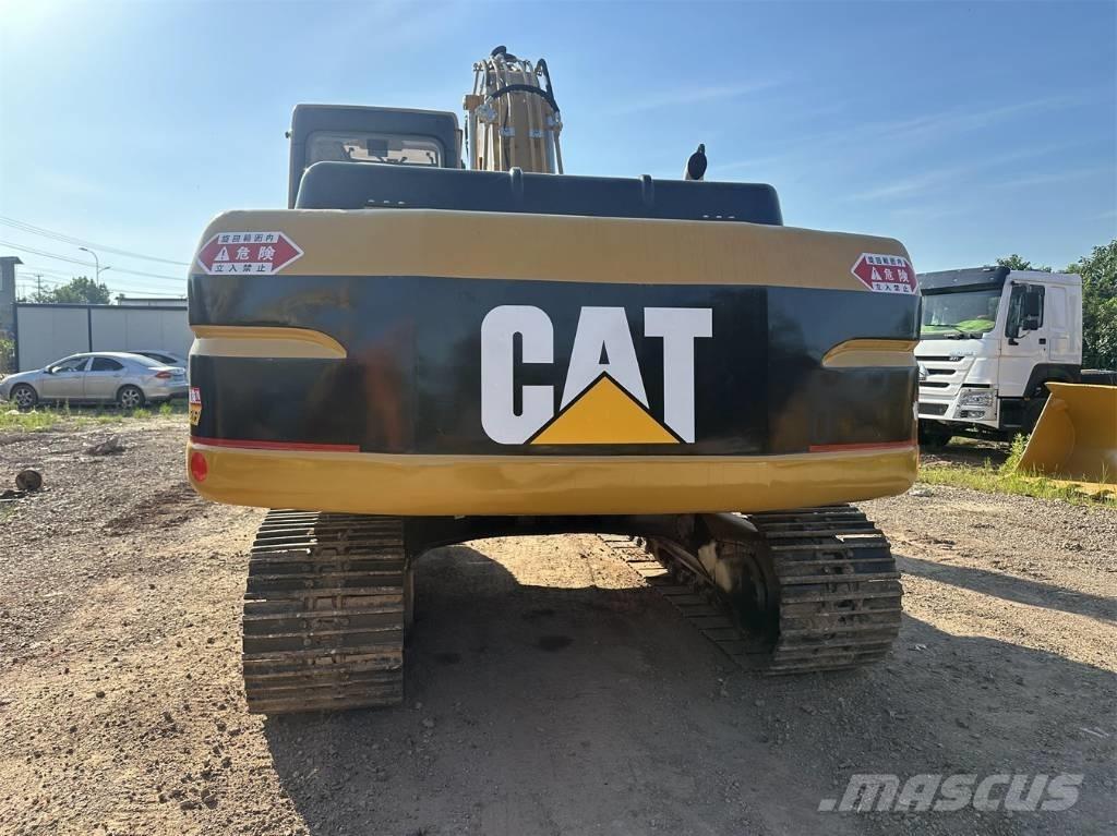 CAT 320B Roomikekskavaatorid