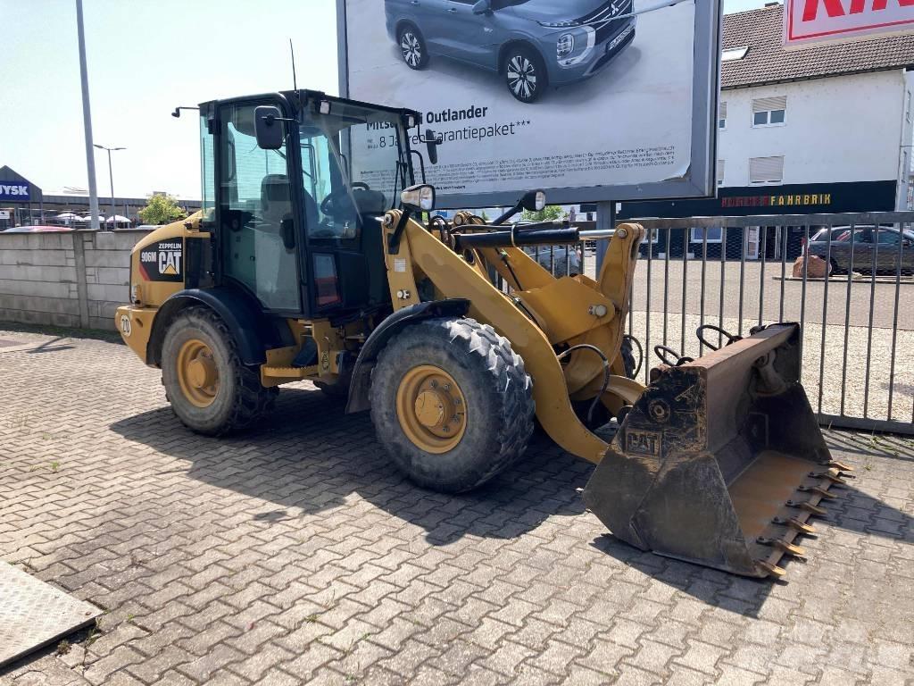 CAT 906 M Rataslaadurid