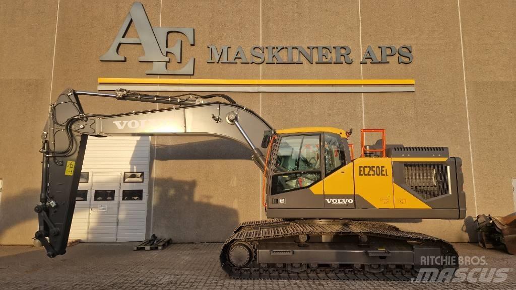 Volvo EC 250 EL Roomikekskavaatorid