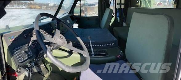 Oshkosh M1070 Sadulveokid